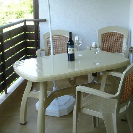 Salut In Viyana Appartamento Nesebar